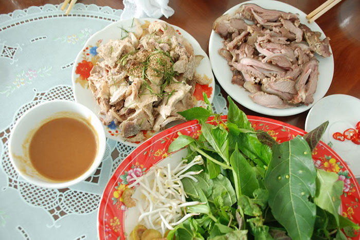 10 must sees in Ninh Binh goat meat